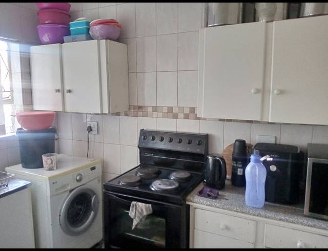1 BEDROOM SECTIONAL TITLE FOR SALE IN PARKDENE